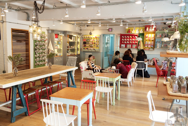 5 Brand Cafes in Seoul - Cath's Cafe (Cath for Cath Kidston!)