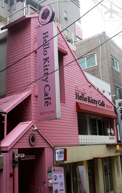 5 Brand Cafes in Seoul - Hello Kitty Cafe